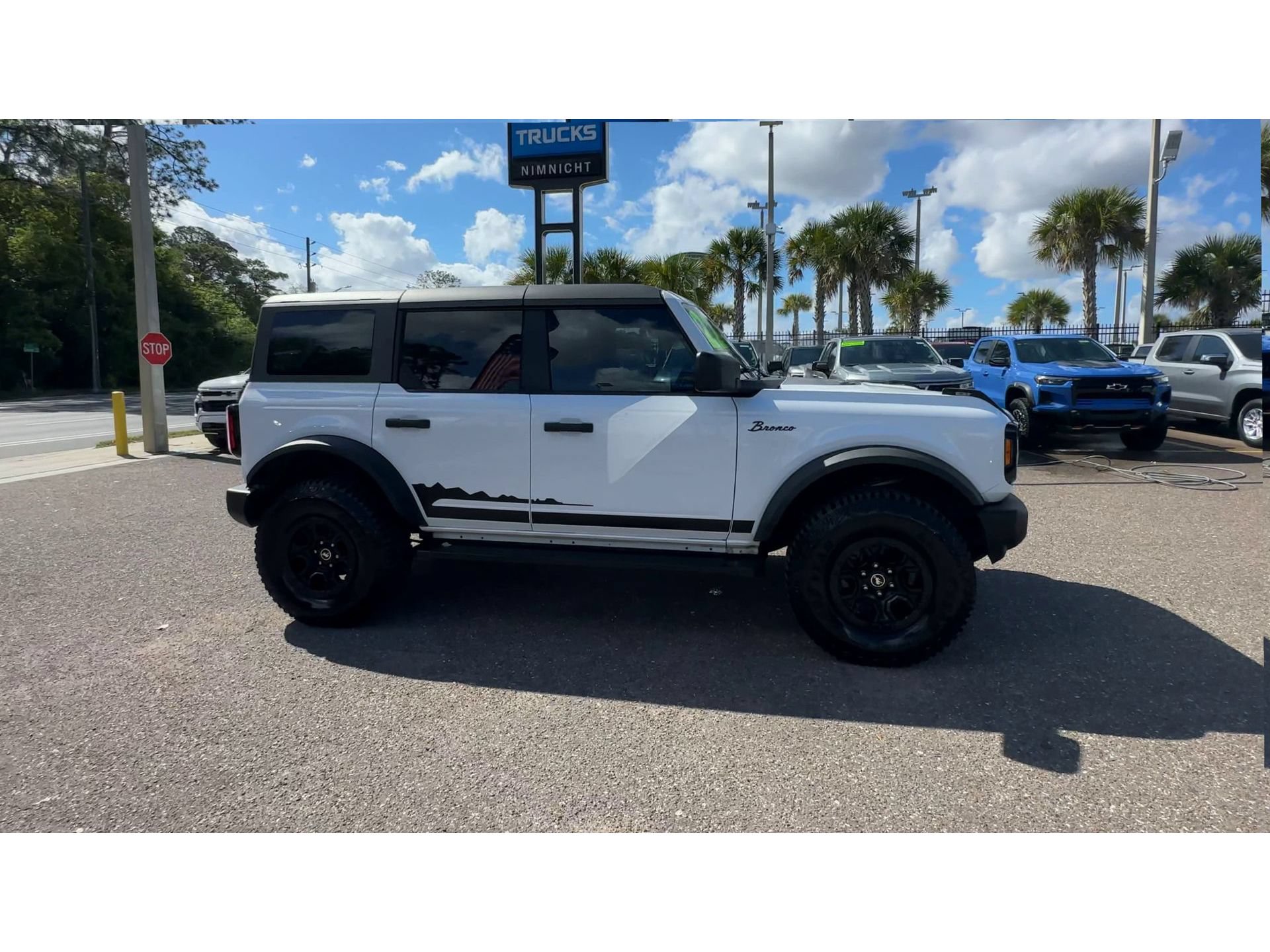 Used 2022 Ford Bronco Wildtrak AWD/4WD image 9