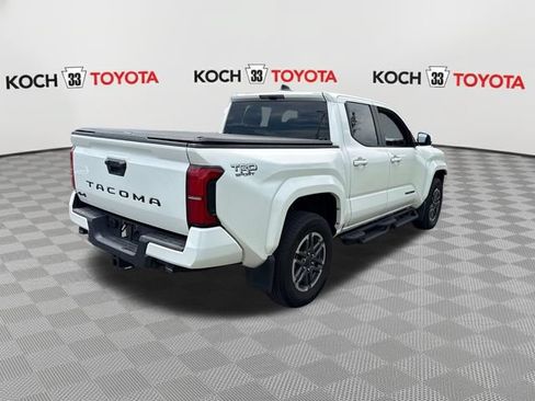 Used 2025 Toyota Tacoma TRD Sport AWD/4WD image 8