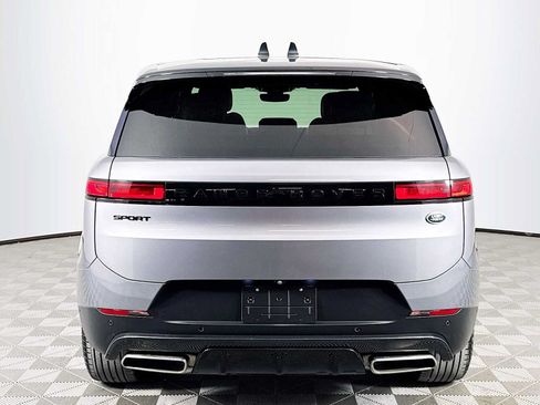 Used 2023 Land Rover Range Rover Sport SE AWD/4WD image 5