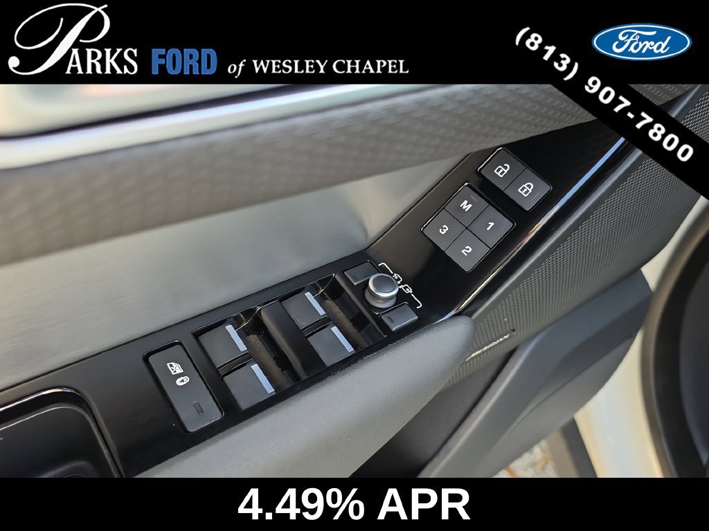 Used 2023 Land Rover Range Rover Velar R-Dynamic S AWD/4WD image 19