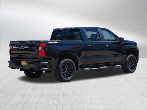 Used 2022 Chevrolet Silverado 1500 RST w/ Redline Edition AWD/4WD image 7