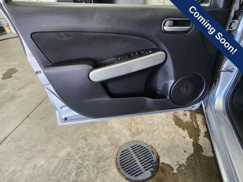 Used 2011 MAZDA MAZDA2 Touring FWD image 16