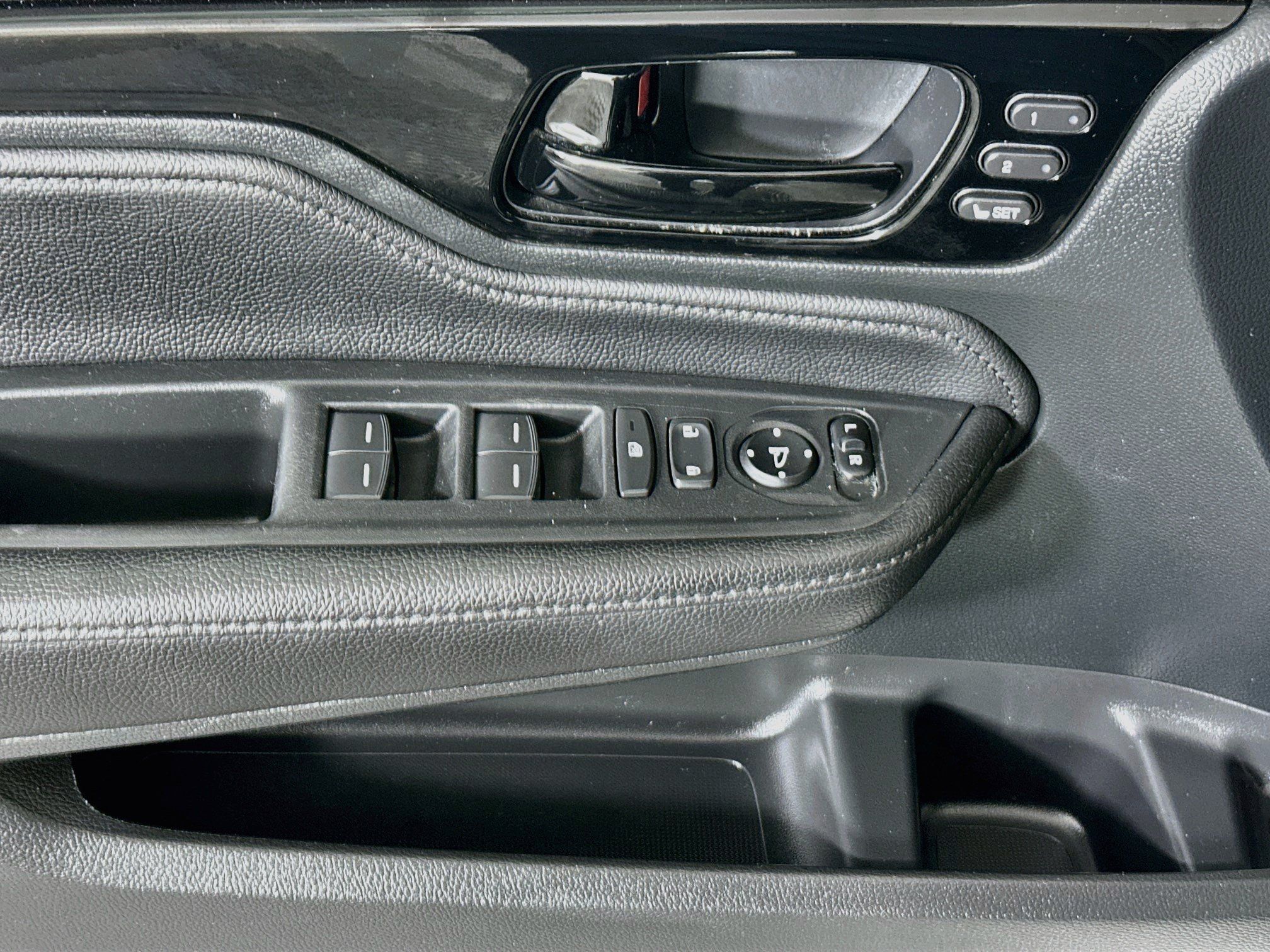 Used 2024 Honda Odyssey Touring image 14