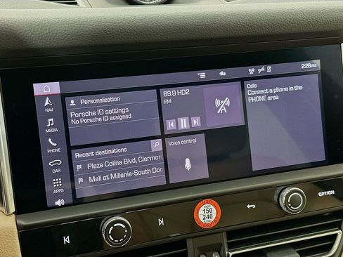 Used 2025 Porsche Macan image 15