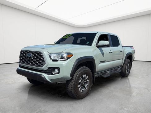 Used 2022 Toyota Tacoma TRD Off-Road AWD/4WD image 25