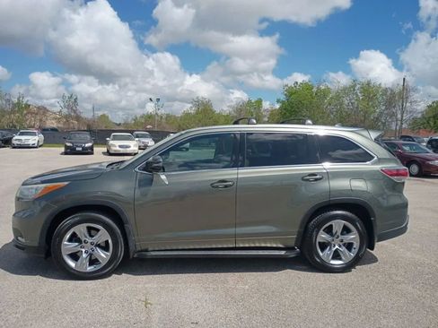 Used 2015 Toyota Highlander Limited image 2