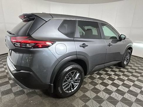 Used 2023 Nissan Rogue FWD image 2
