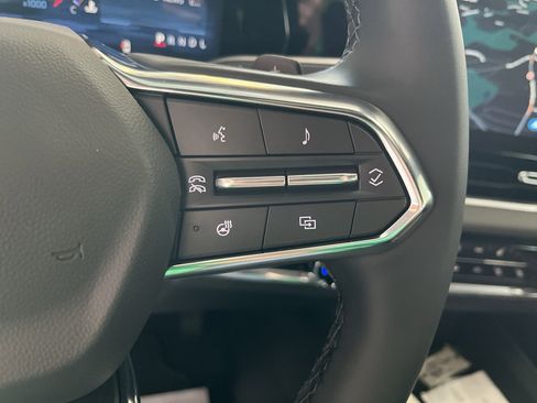 New 2026 Chevrolet Equinox LT w/ Convenience Package II FWD image 20