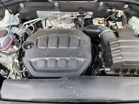 Certified 2025 Volkswagen Atlas Peak Edition SE AWD/4WD image 19