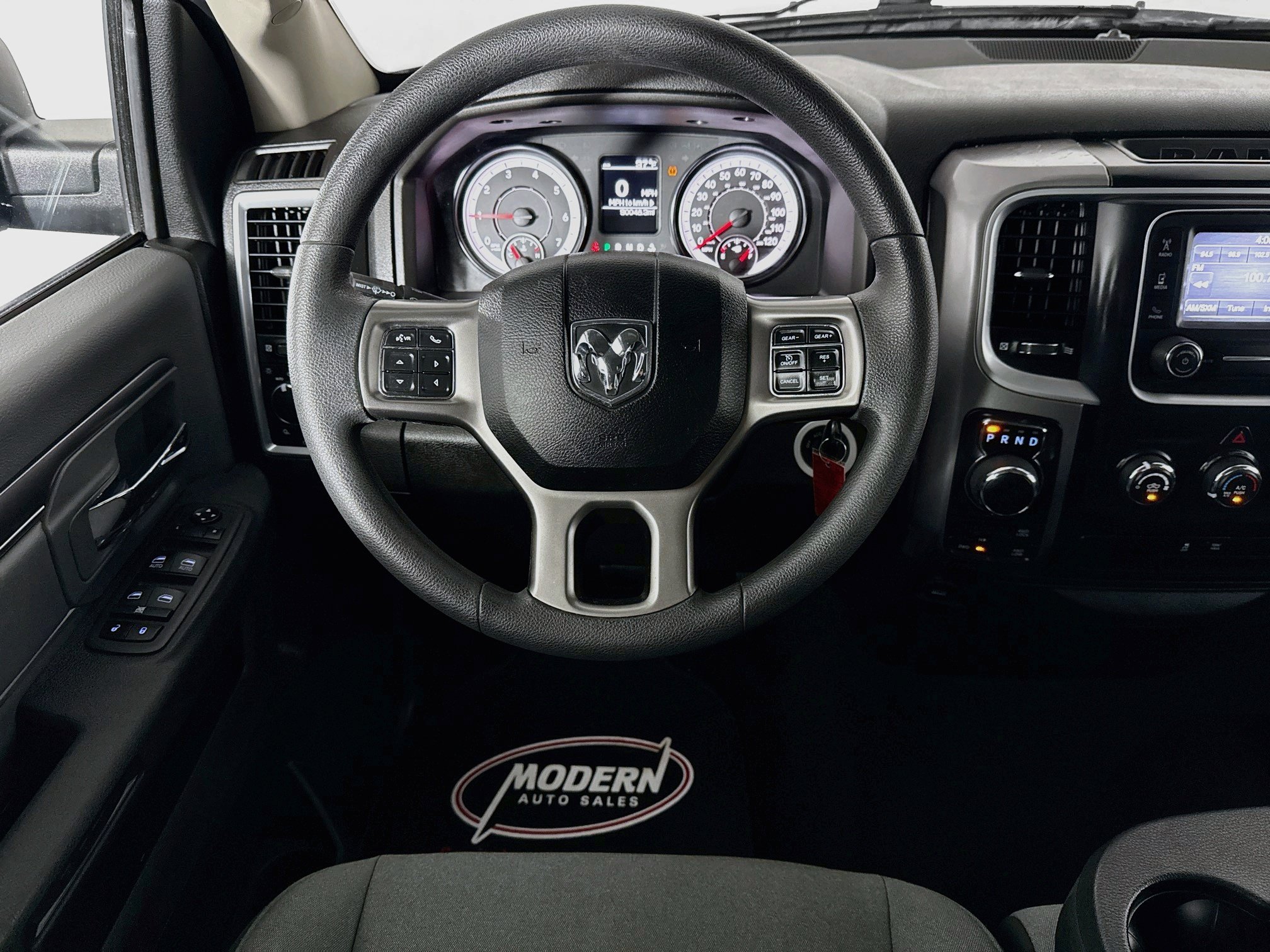Used 2023 RAM 1500 Classic SLT AWD/4WD image 23