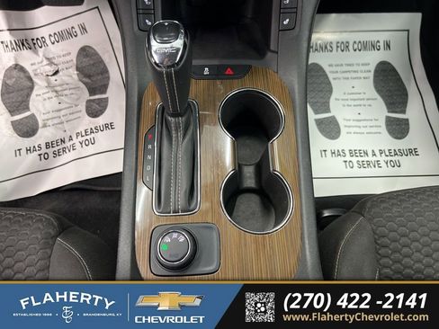 Used 2018 GMC Acadia SLE image 32