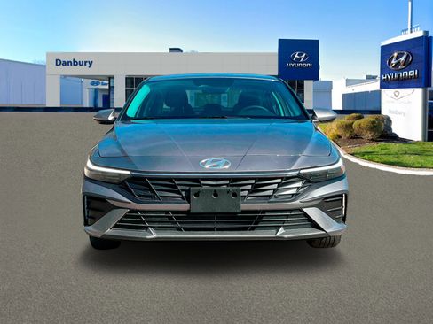 New 2024 Hyundai Elantra SEL image 12