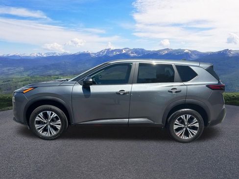 Used 2023 Nissan Rogue SV AWD/4WD image 2