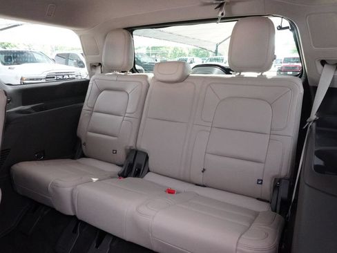 Used 2023 Lincoln Navigator Reserve AWD/4WD image 31