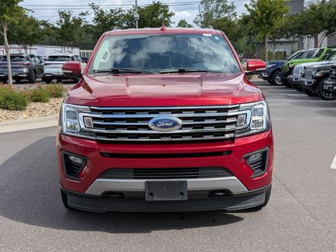 Used 2019 Ford Expedition XLT w/ Equipment Group 202A AWD/4WD image 8