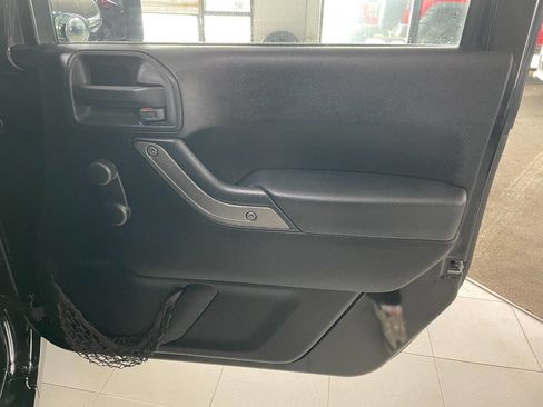 Used 2013 Jeep Wrangler Sport w/ Connectivity Group image 19