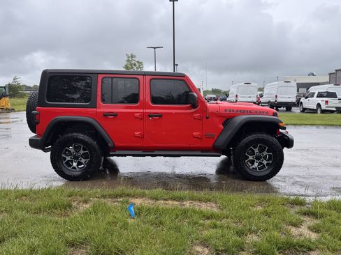 Used 2019 Jeep Wrangler Unlimited Rubicon AWD/4WD image 6