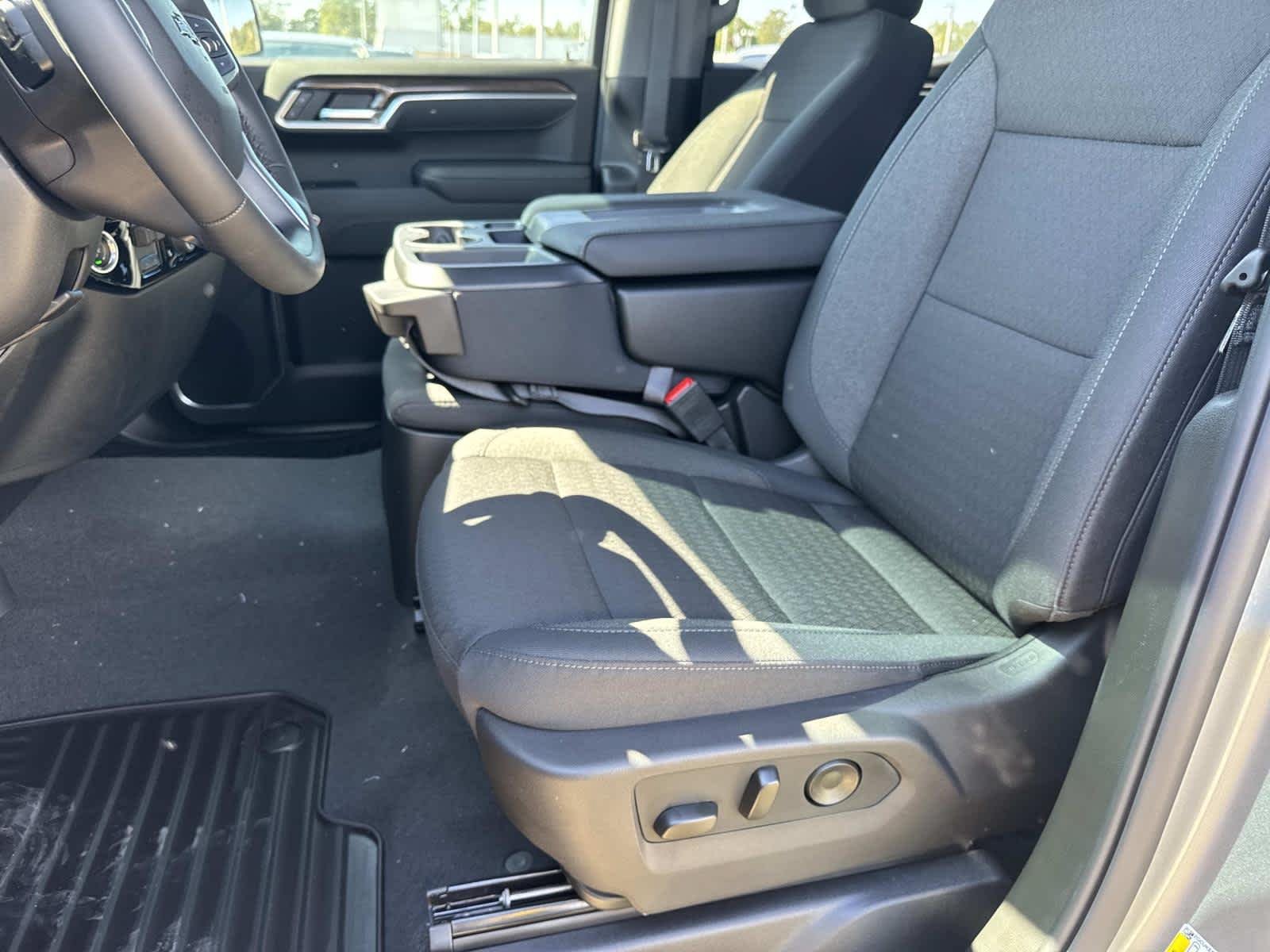 New 2026 Chevrolet Silverado 1500 RST AWD/4WD image 11
