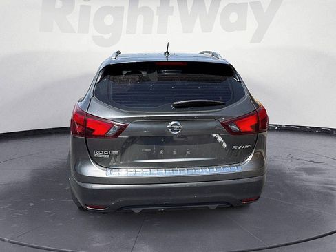 Used 2018 Nissan Rogue Sport SV w/ SV All-Weather Package AWD/4WD image 4