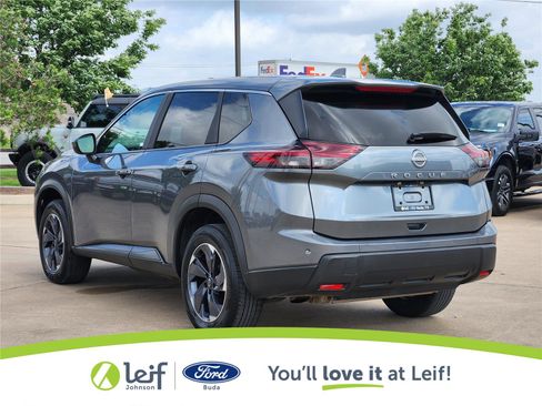 Used 2025 Nissan Rogue SV FWD image 5