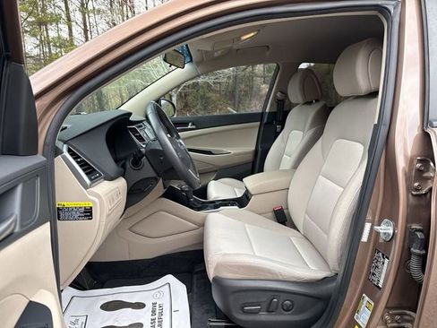 Used 2017 Hyundai Tucson Sport image 13