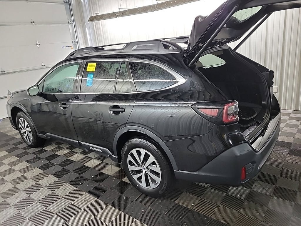 Used 2022 Subaru Outback Premium AWD/4WD image 14