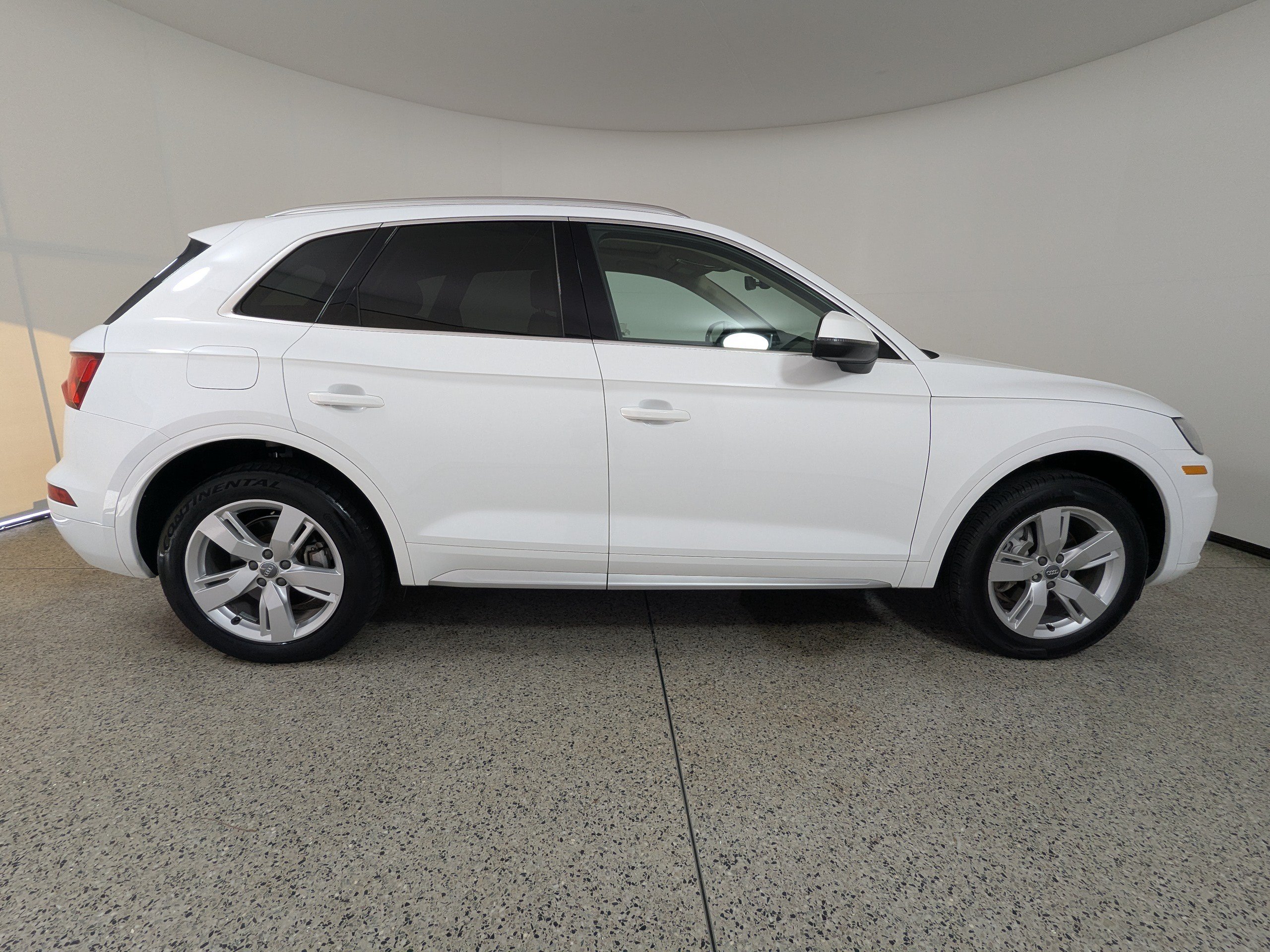 Used 2019 Audi Q5 2.0T Premium Plus w/ Premium Plus Package AWD/4WD image 8