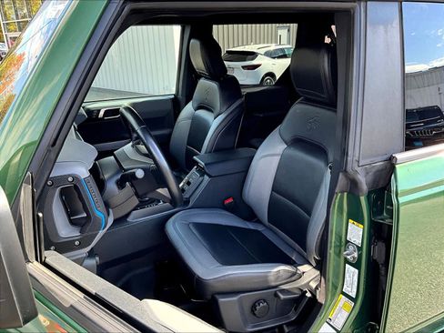 Used 2023 Ford Bronco Black Diamond w/ Sasquatch Package image 10