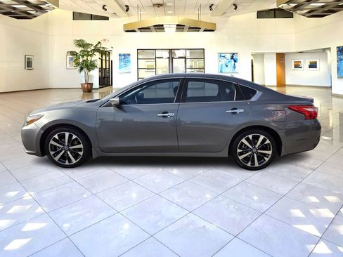 Used 2016 Nissan Altima 2.5 SR image 4