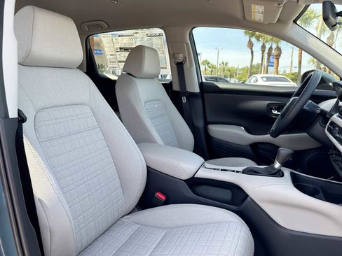 New 2026 Honda HR-V LX image 25