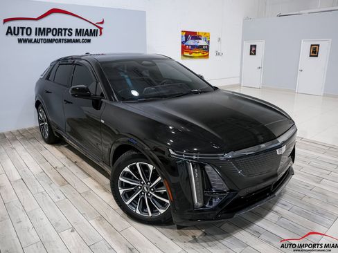 Used 2024 Cadillac Lyriq Sport RWD image 29