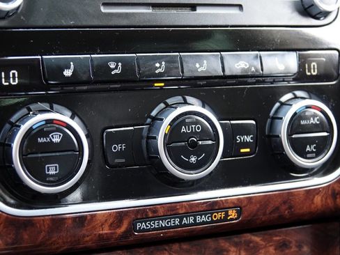 Used 2013 Volkswagen Passat TDI SEL Premium image 72