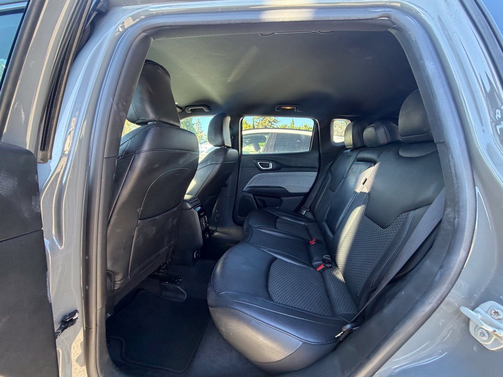 Used 2024 Jeep Compass Latitude AWD/4WD image 5