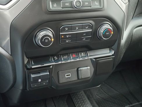 Used 2020 Chevrolet Silverado 1500 Custom Trail Boss w/ Custom Convenience Package AWD/4WD image 24
