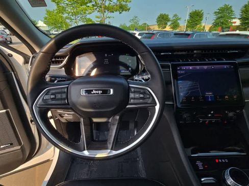 Used 2023 Jeep Grand Cherokee 4WD 4xe image 21