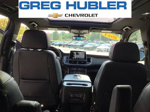Used 2023 Chevrolet Suburban High Country AWD/4WD image 38