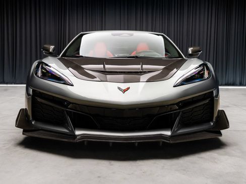 Used 2024 Chevrolet Corvette Z06 RWD image 20