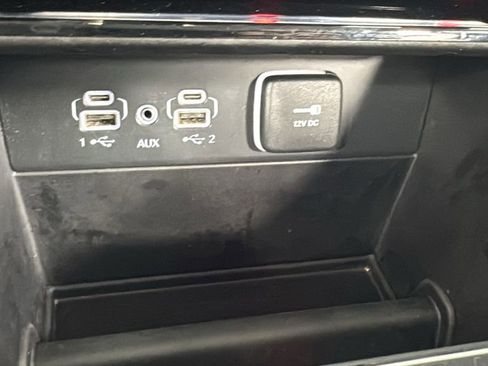 Used 2024 Jeep Grand Cherokee Limited image 28