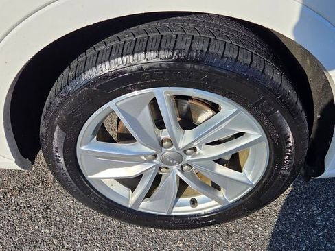 Used 2018 Audi Q3 2.0T Premium image 16