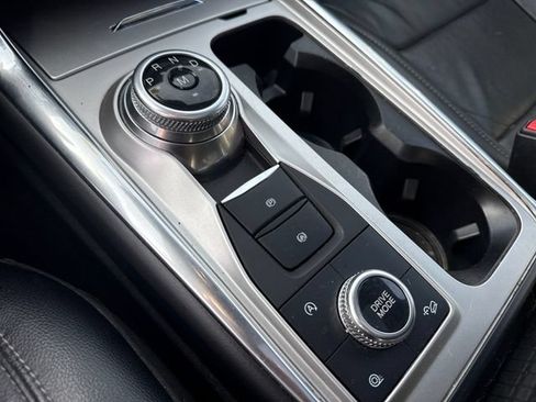Used 2020 Ford Explorer Limited AWD/4WD image 24