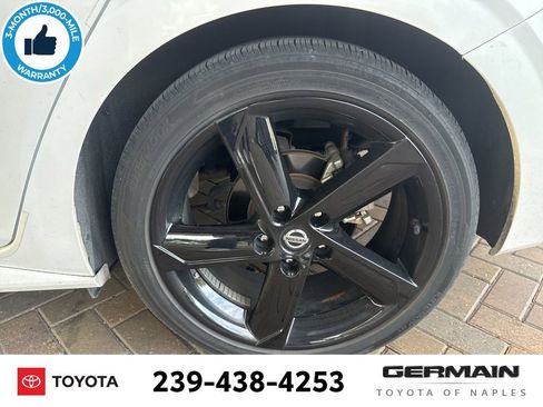 Used 2023 Nissan Sentra SR w/ Trunk Package image 12