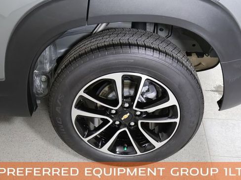 Used 2025 Chevrolet TrailBlazer LT image 12