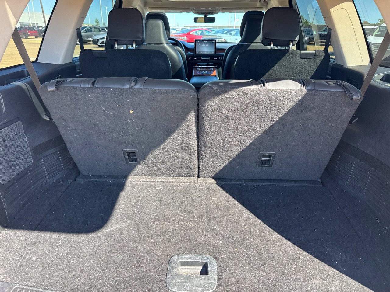 Used 2023 Lincoln Aviator Reserve w/ Equipment Group 201A RWD image 37