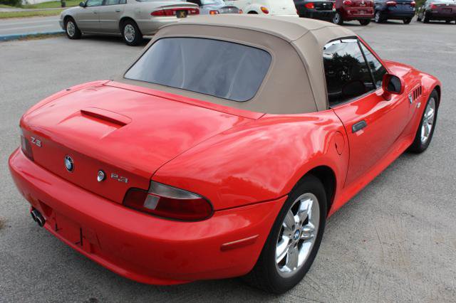 Used 2000 BMW Z3 2.5i RWD image 6