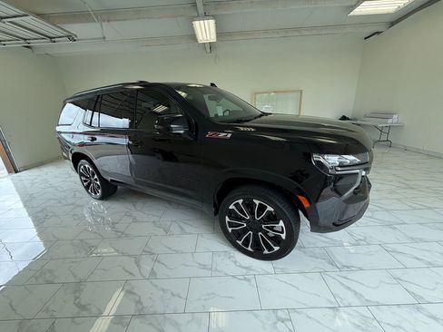 Used 2021 Chevrolet Tahoe Z71 w/ Z71 Signature Package AWD/4WD image 2