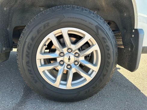 Used 2021 Chevrolet Silverado 1500 RST w/ Z71 Off-Road Package image 41