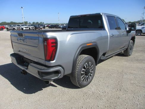 New 2026 GMC Sierra 2500 Denali Ultimate AWD/4WD image 5