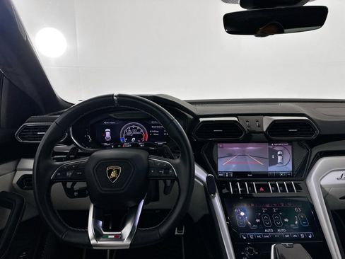 Used 2021 Lamborghini Urus Base image 35