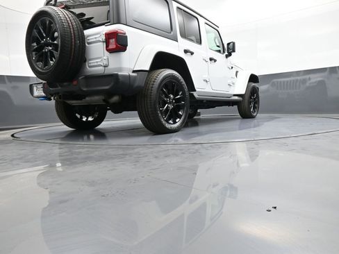 Used 2023 Jeep Wrangler Unlimited Sahara w/ Cold Weather Group image 35