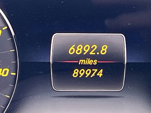 Certified 2018 Mercedes-Benz E 300 4MATIC image 22